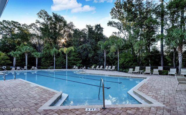 15677 MOSS HOLLOW Drive, Jacksonville, FL 32218