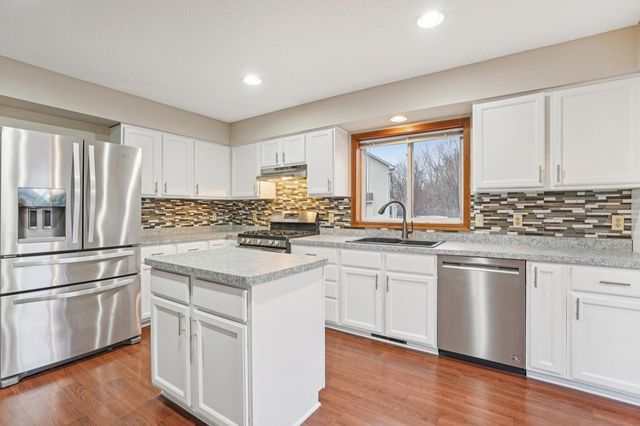 577 Eagle Ridge Road, Woodbury, MN 55125