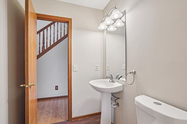 577 Eagle Ridge Road, Woodbury, MN 55125