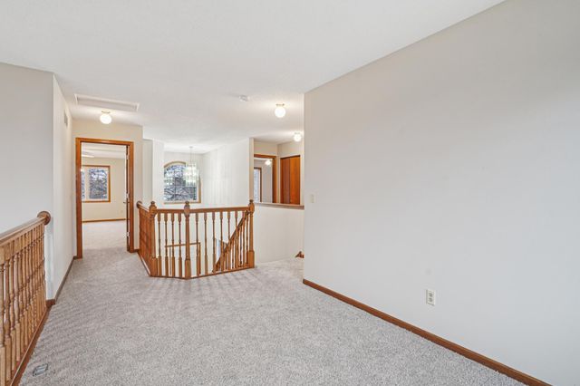 577 Eagle Ridge Road, Woodbury, MN 55125