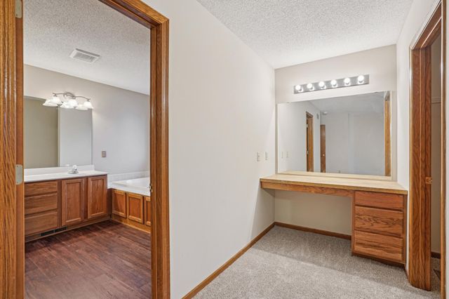 577 Eagle Ridge Road, Woodbury, MN 55125