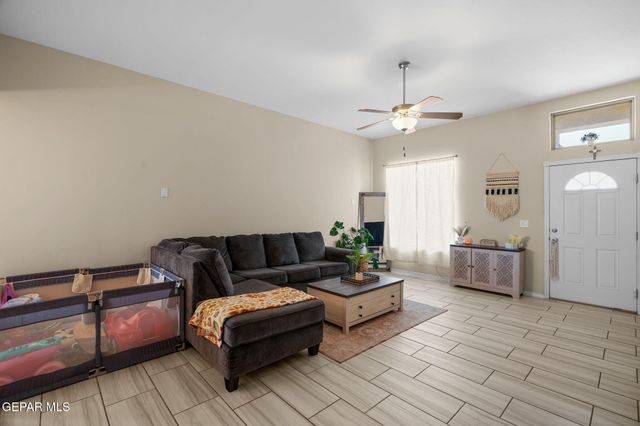 13948 Garforth Avenue, Horizon City, TX 79928