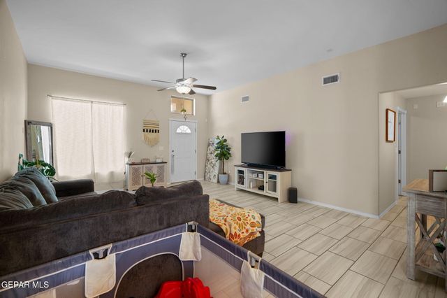 13948 Garforth Avenue, Horizon City, TX 79928