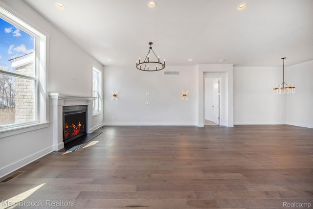 5636 Suffolk Court, West Bloomfield Charter Township, MI 48322