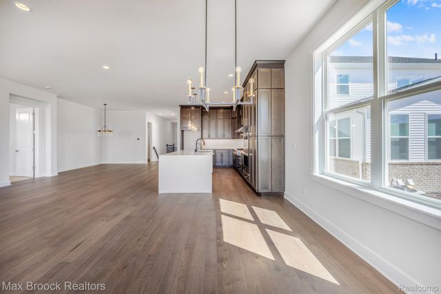 5636 Suffolk Court, West Bloomfield Charter Township, MI 48322
