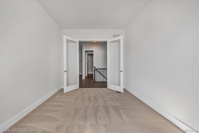 5636 Suffolk Court, West Bloomfield Charter Township, MI 48322