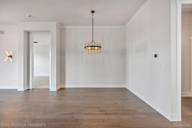 5636 Suffolk Court, West Bloomfield Charter Township, MI 48322