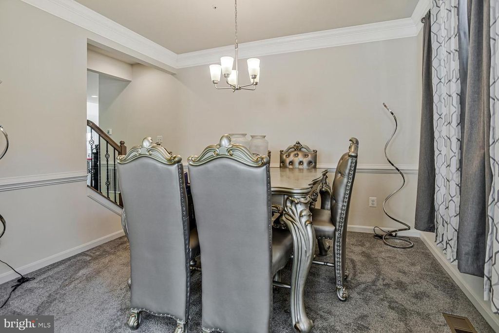 Image 10 of property listing at 2950 KNIGHT CT, Bryans Road, MD 20616