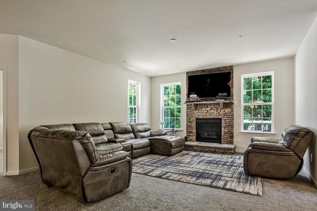 Image 12 of property listing at 2950 KNIGHT CT, Bryans Road, MD 20616