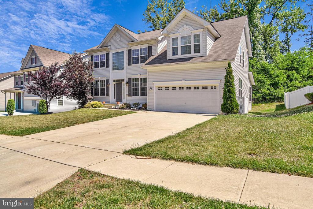 Image 2 of property listing at 2950 KNIGHT CT, Bryans Road, MD 20616