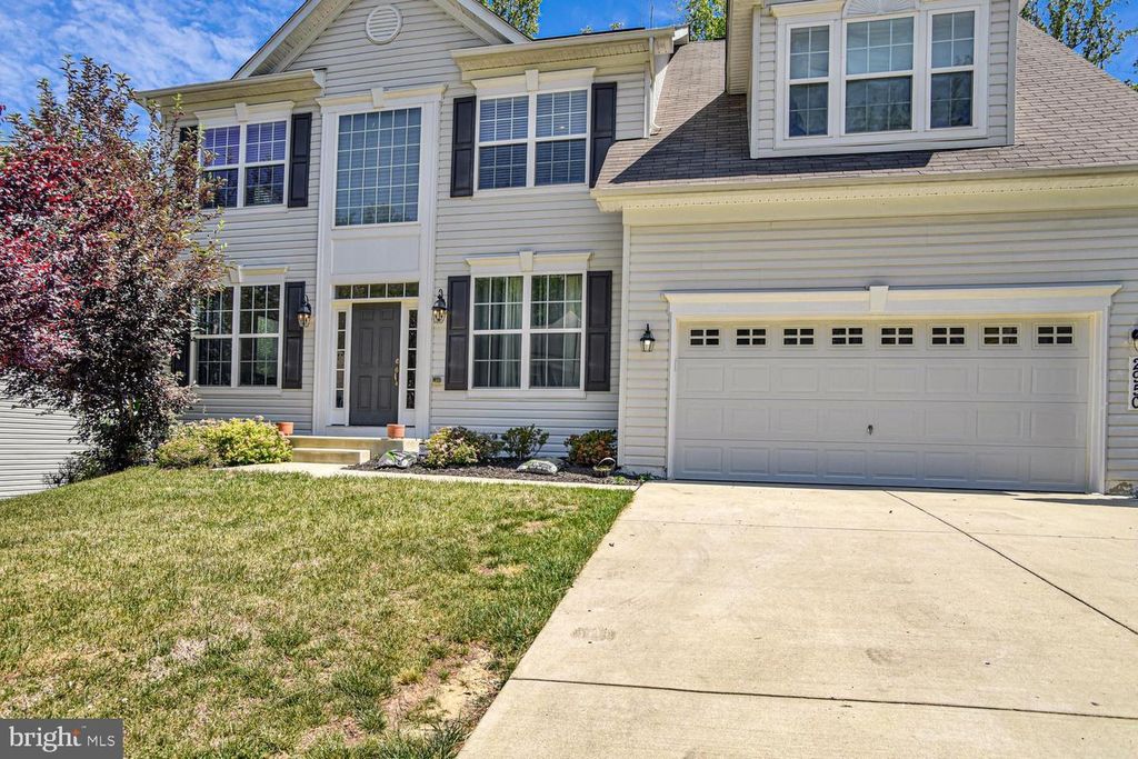 Image 4 of property listing at 2950 KNIGHT CT, Bryans Road, MD 20616
