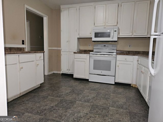 214 John Paul Avenue, Statesboro, GA 30458
