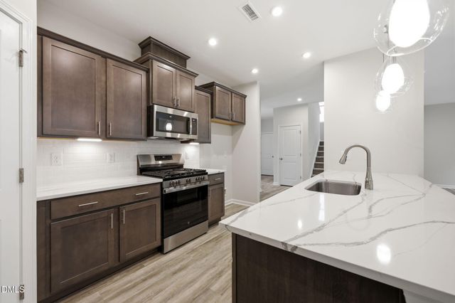 135 Railcar Way, Clayton, NC 27520