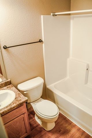 2876 W Lakewood Drive, Fayetteville, AR 72704