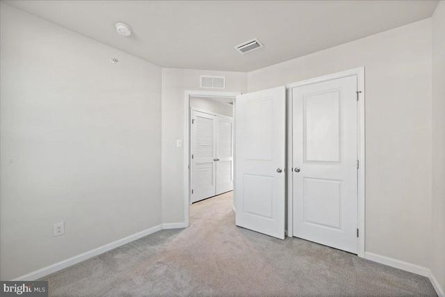 2142 CROSS COUNTRY RD, Northampton, PA 18067