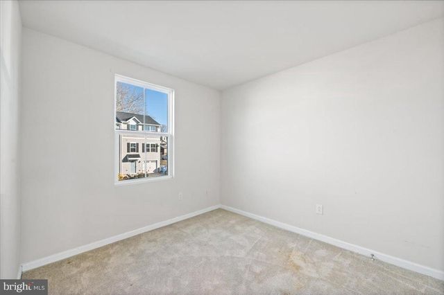 2142 CROSS COUNTRY RD, Northampton, PA 18067