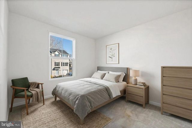 2142 CROSS COUNTRY RD, Northampton, PA 18067