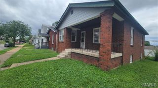 4660 Ray Avenue, St Louis, MO 63116