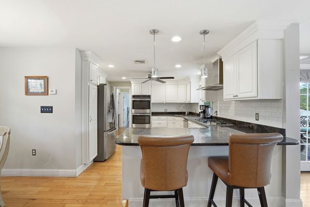21 Kent Rd, Weymouth, MA 02190