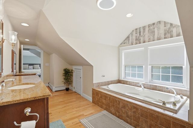 21 Kent Rd, Weymouth, MA 02190