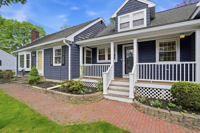 21 Kent Rd, Weymouth, MA 02190