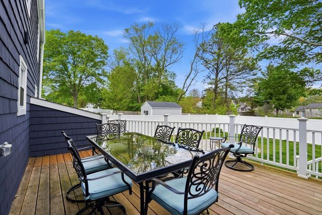 21 Kent Rd, Weymouth, MA 02190