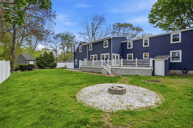 21 Kent Rd, Weymouth, MA 02190