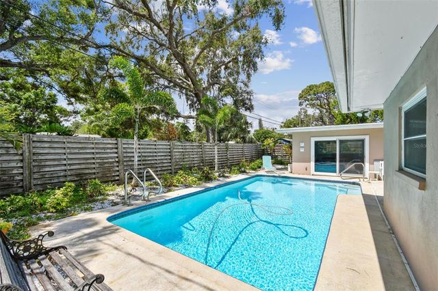 3072 KEENE PARK DRIVE, Largo, FL 33771