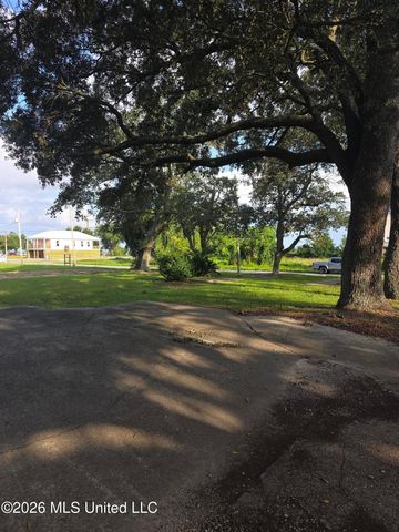 202 Palmetto Lane, Gulfport, MS 39507