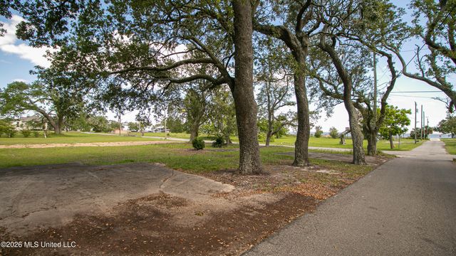 202 Palmetto Lane, Gulfport, MS 39507