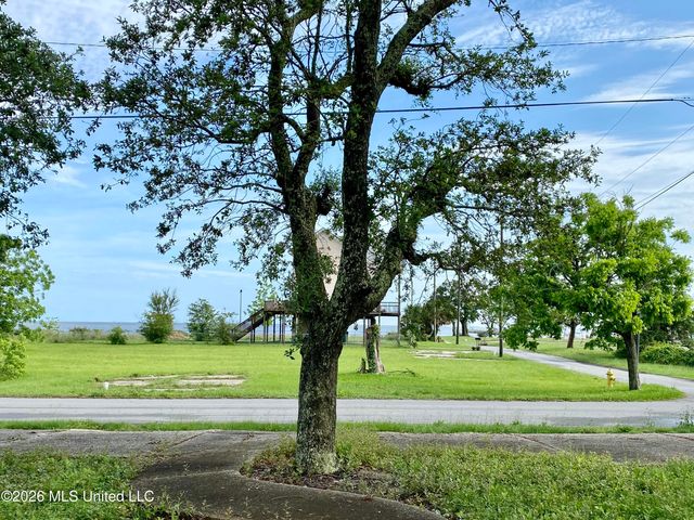 202 Palmetto Lane, Gulfport, MS 39507