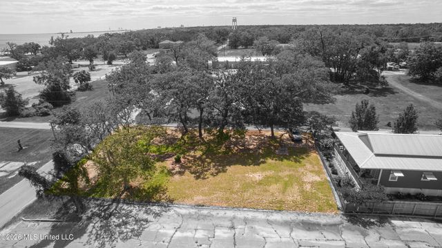 202 Palmetto Lane, Gulfport, MS 39507