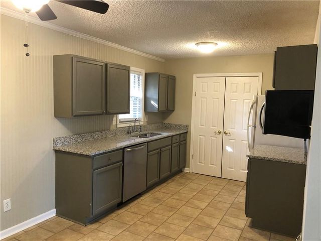 4079 Garden Circle, Acworth, GA 30101