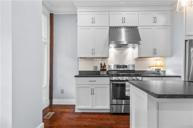 44 Bradford Street 49, Bristol, RI 02809