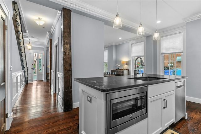 44 Bradford Street 49, Bristol, RI 02809