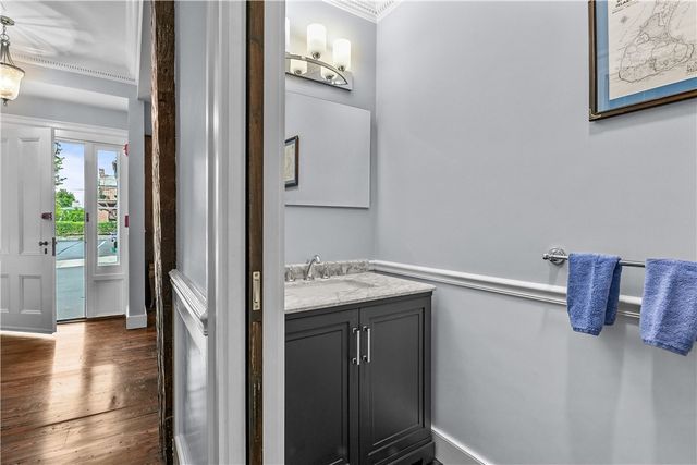 44 Bradford Street 49, Bristol, RI 02809