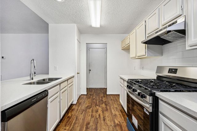4406 Alamo Avenue, Sugar Land, TX 77479