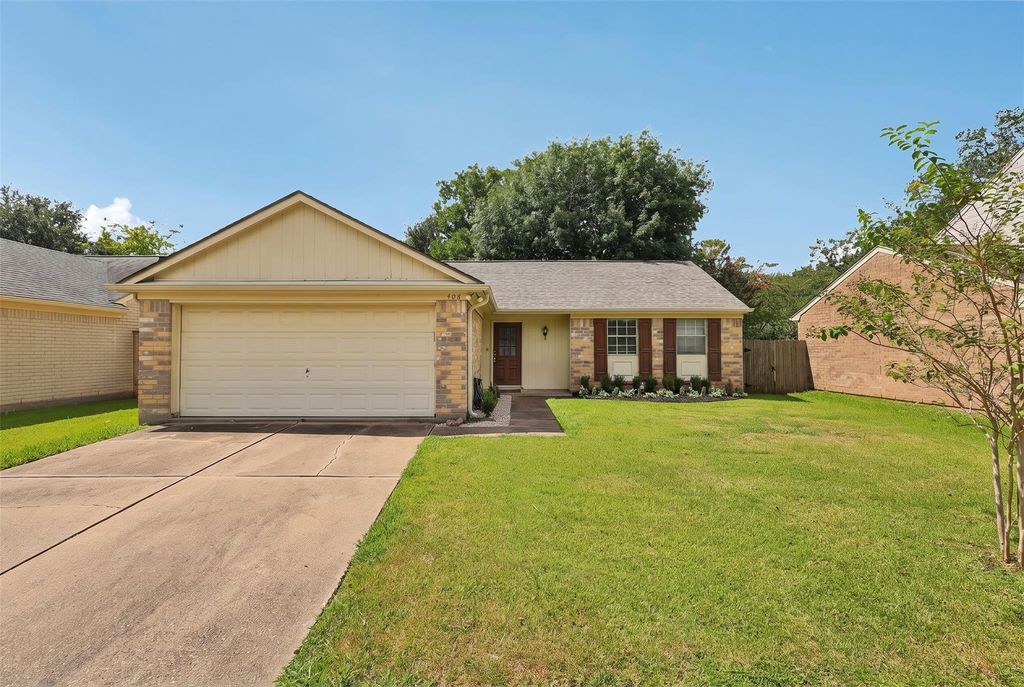 4406 Alamo Avenue, Sugar Land, TX 77479
