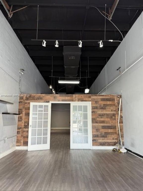 527 SW 12th Ave, Miami, FL 33130