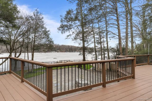 58 Twin Lakes Road, South Salem, NY 10590