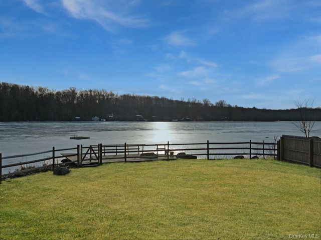 58 Twin Lakes Road, South Salem, NY 10590