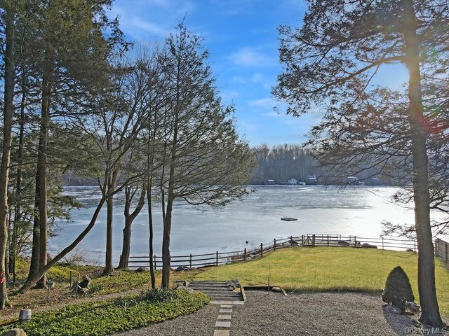 58 Twin Lakes Road, South Salem, NY 10590