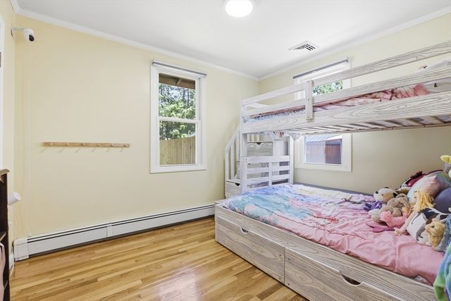 8 Maple Rd, Westford, MA 01886