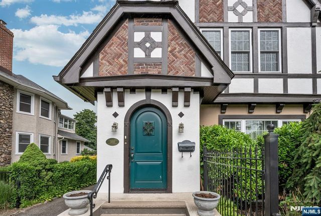 103 N Walnut Street, Ridgewood, NJ 07450