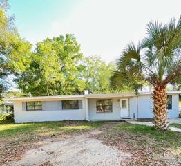 913 Belair Rd, Pensacola, FL 32505