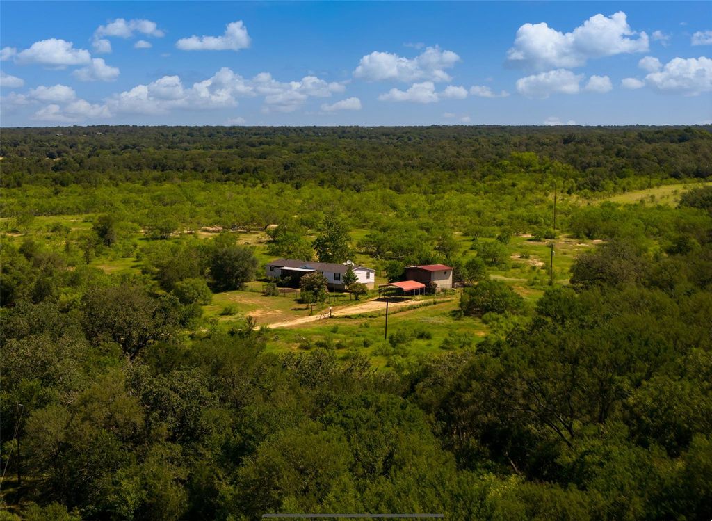 3185 Old Colony Line RD, Lockhart, TX 78644