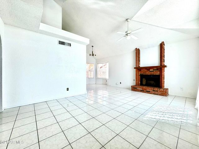 2218 Seagull Drive, El Paso, TX 79936