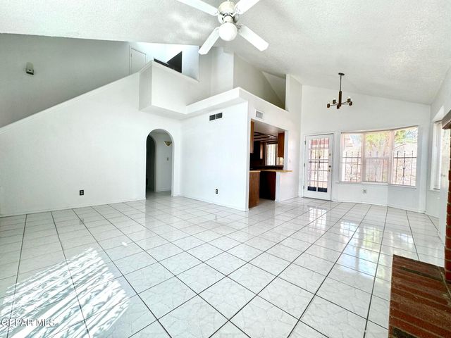 2218 Seagull Drive, El Paso, TX 79936