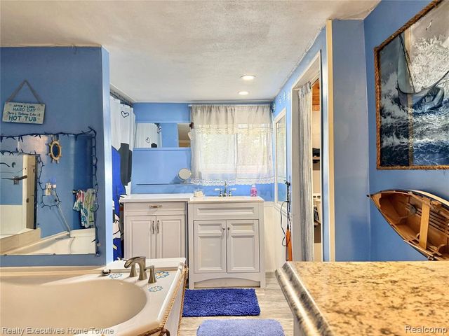 38303 Little Mack Avenue, Clinton Township, MI 48036