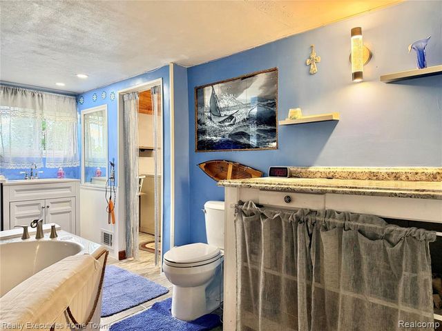 38303 Little Mack Avenue, Clinton Township, MI 48036